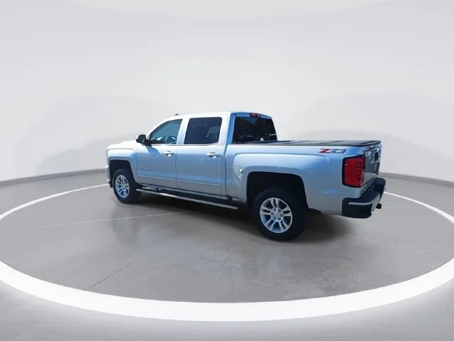 Used 2018 Silver Chevrolet LT image 6
