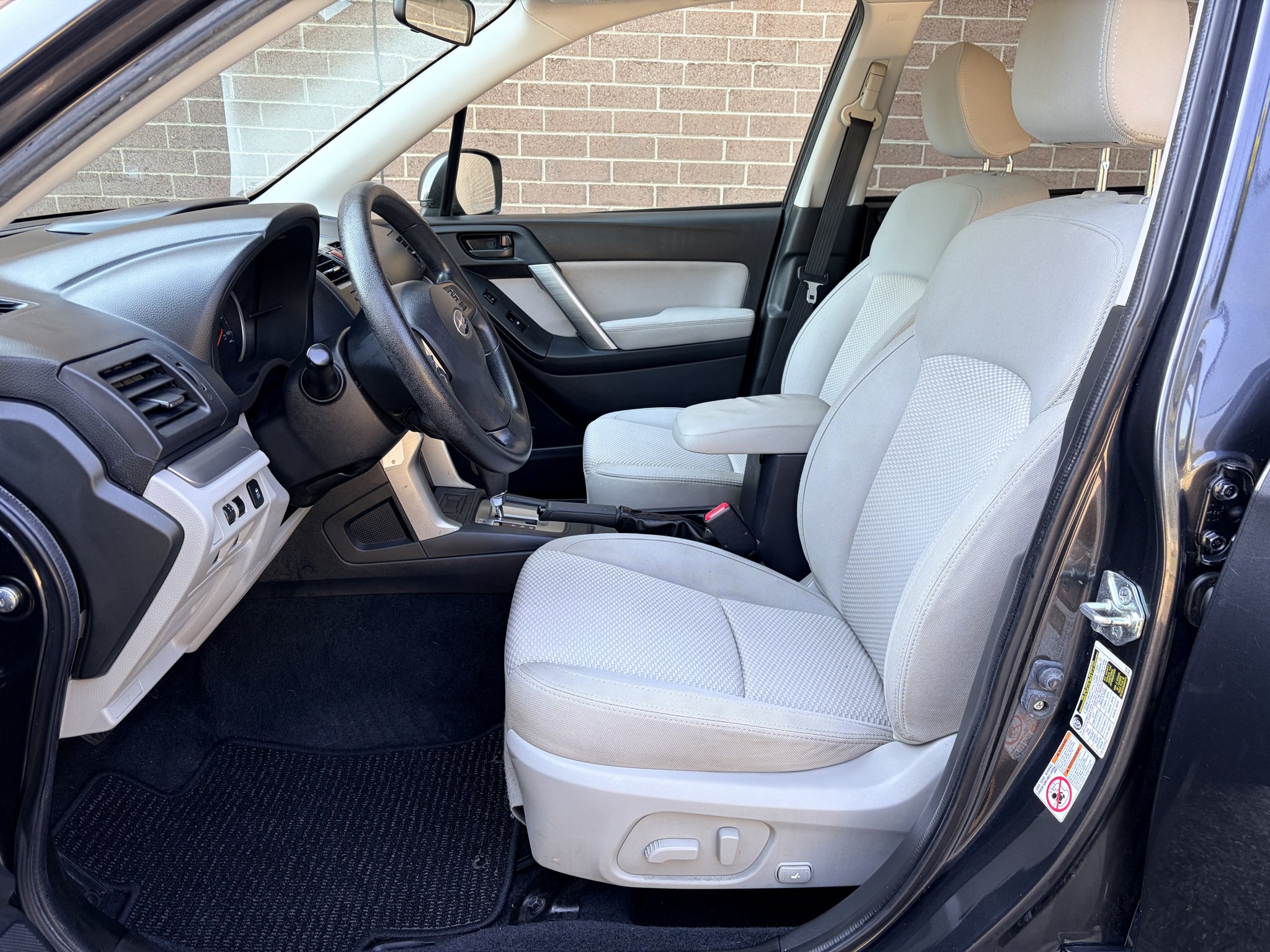 Used 2015 Dark Gray Metallic Subaru 2.5i Premium image 12