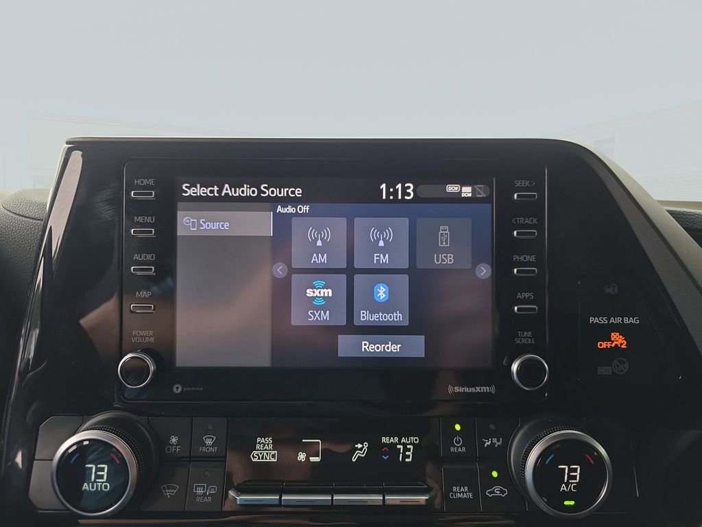 2020 Toyota Highlander L - Photo 23