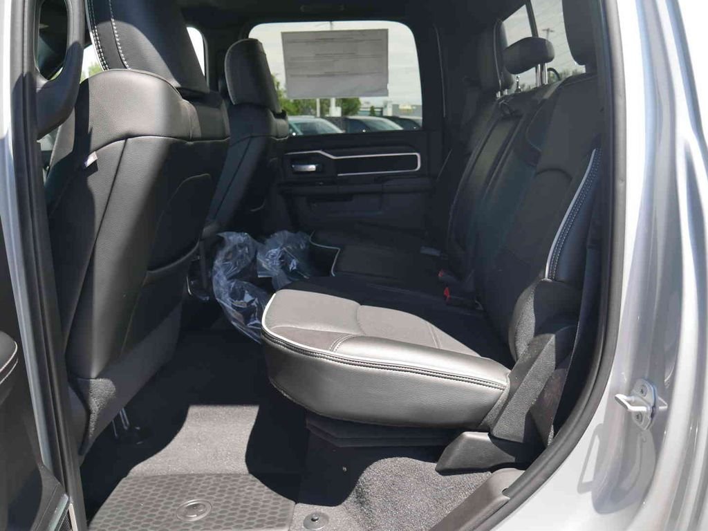 New 2026 Silver-Zynith Exterior Paint RAM LARAMIE image 18
