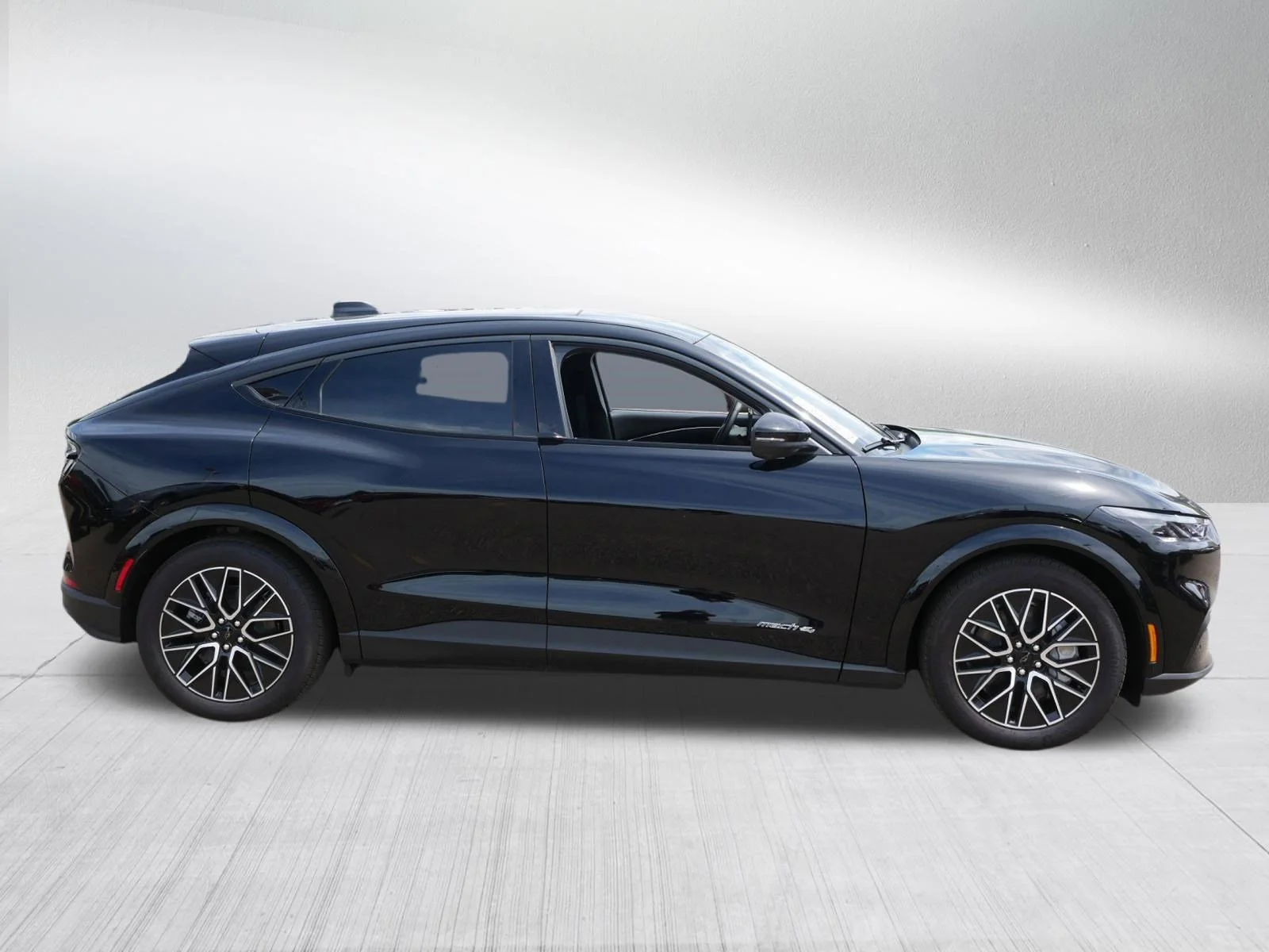 Used 2025 Shadow Black Ford Premium image 8