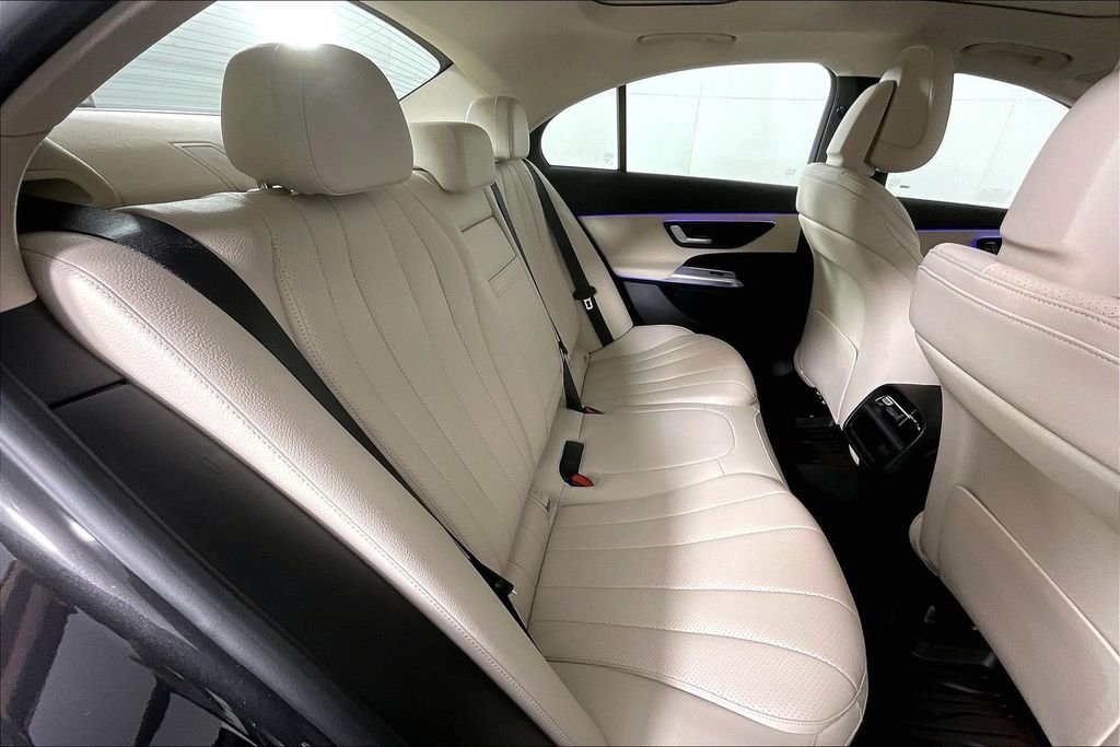 2026 Mercedes-Benz E-Class E350 - Photo 19