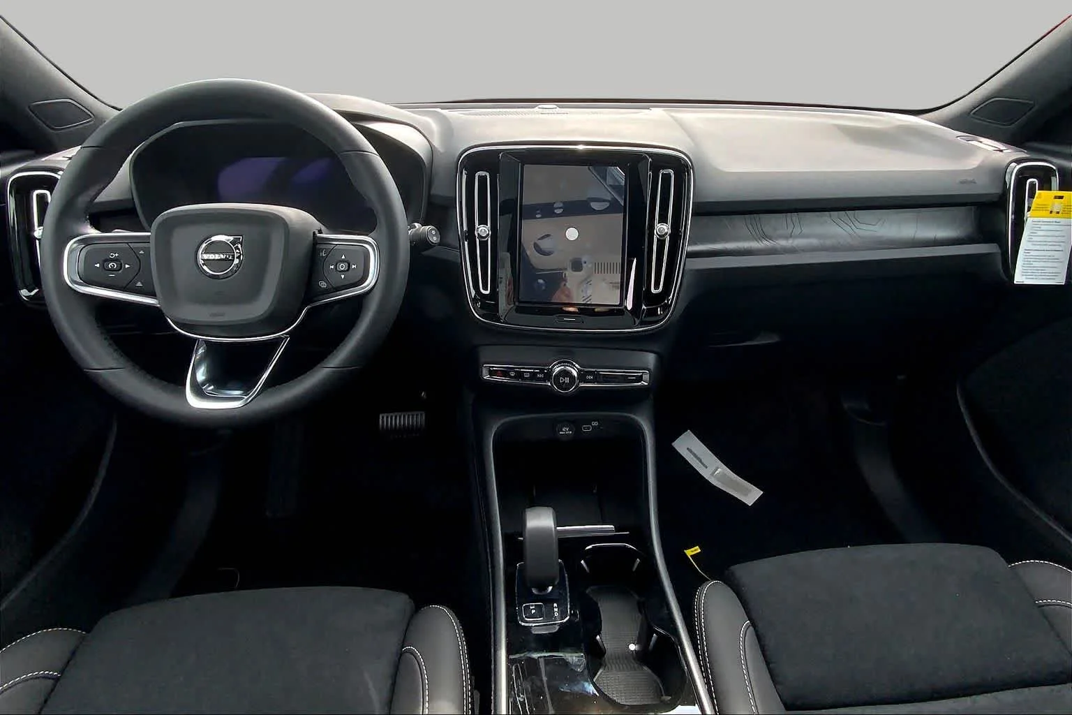 Pre-Owned 2024 Volvo XC40 Recharge Ultimate