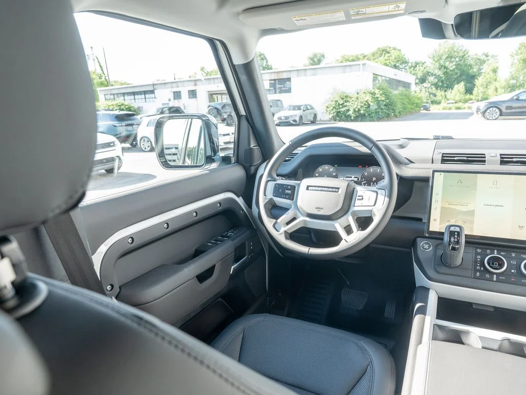New 2026 Fuji White Land Rover S image 17