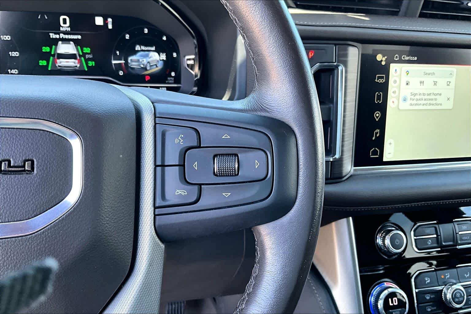 Used 2022 White Frost Tricoat GMC Denali image 22