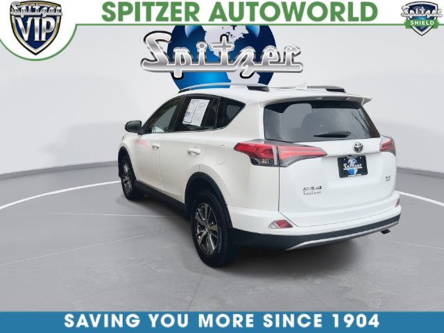 Used 2018 White Toyota XLE image 12