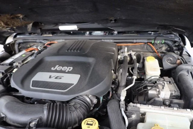Used 2017 Black Jeep Unlimited Sahara image 34