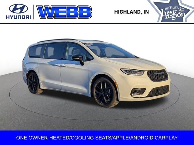 2025 Chrysler Pacifica Limited's photo