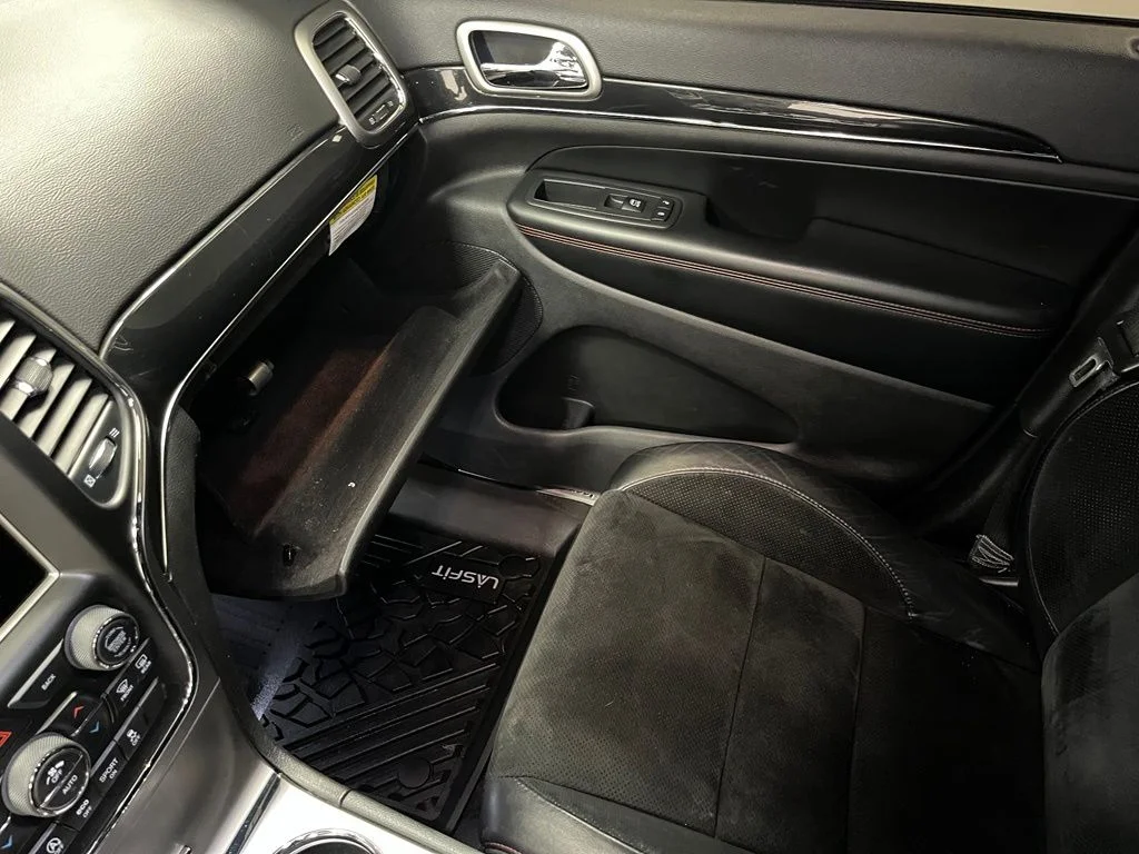 Used 2017 White Jeep Trailhawk image 40