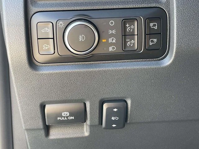 New 2026 White Ford Lariat image 25