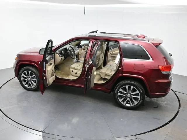 Used 2018 Velvet Red Pearlc Jeep Overland image 42