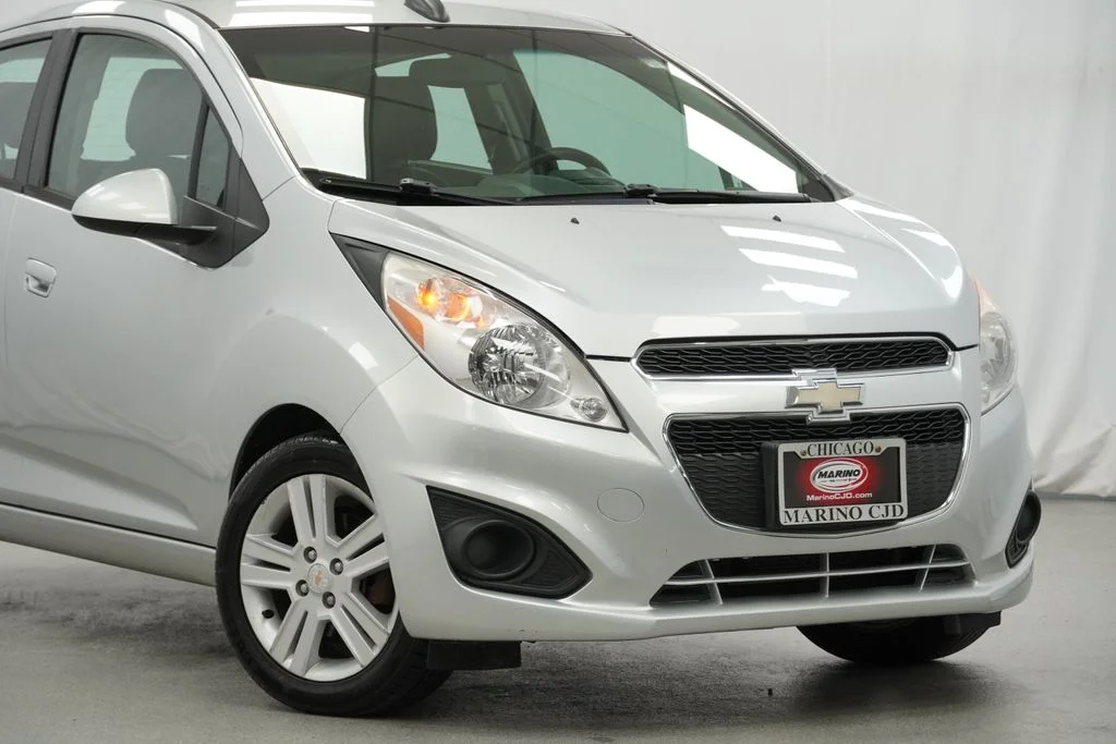 Used 2015 Silver Chevrolet 1LT image 3