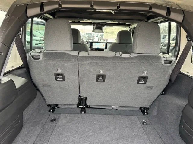 2025 Jeep Wrangler 4-Door Sport S - Photo 31