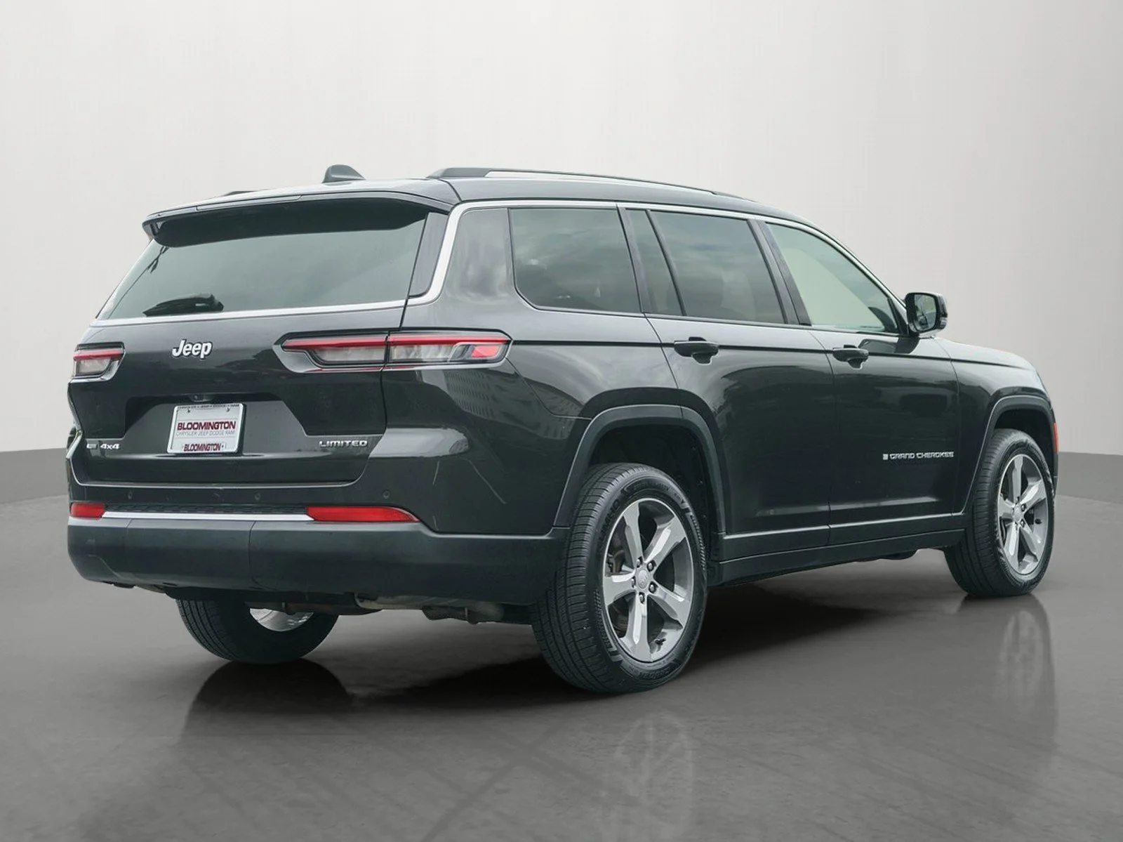 Used 2021 Rocky Mountain Pearlcoat Jeep Limited image 7