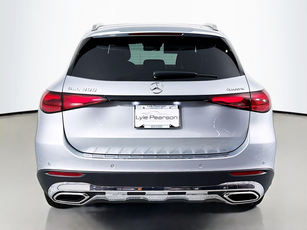 Used 2026 Silver Mercedes-Benz GLC 300 image 10
