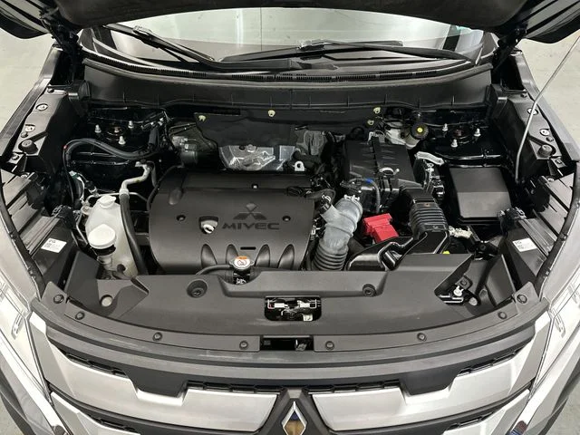 Used 2022  Mitsubishi 2.0 SE image 20