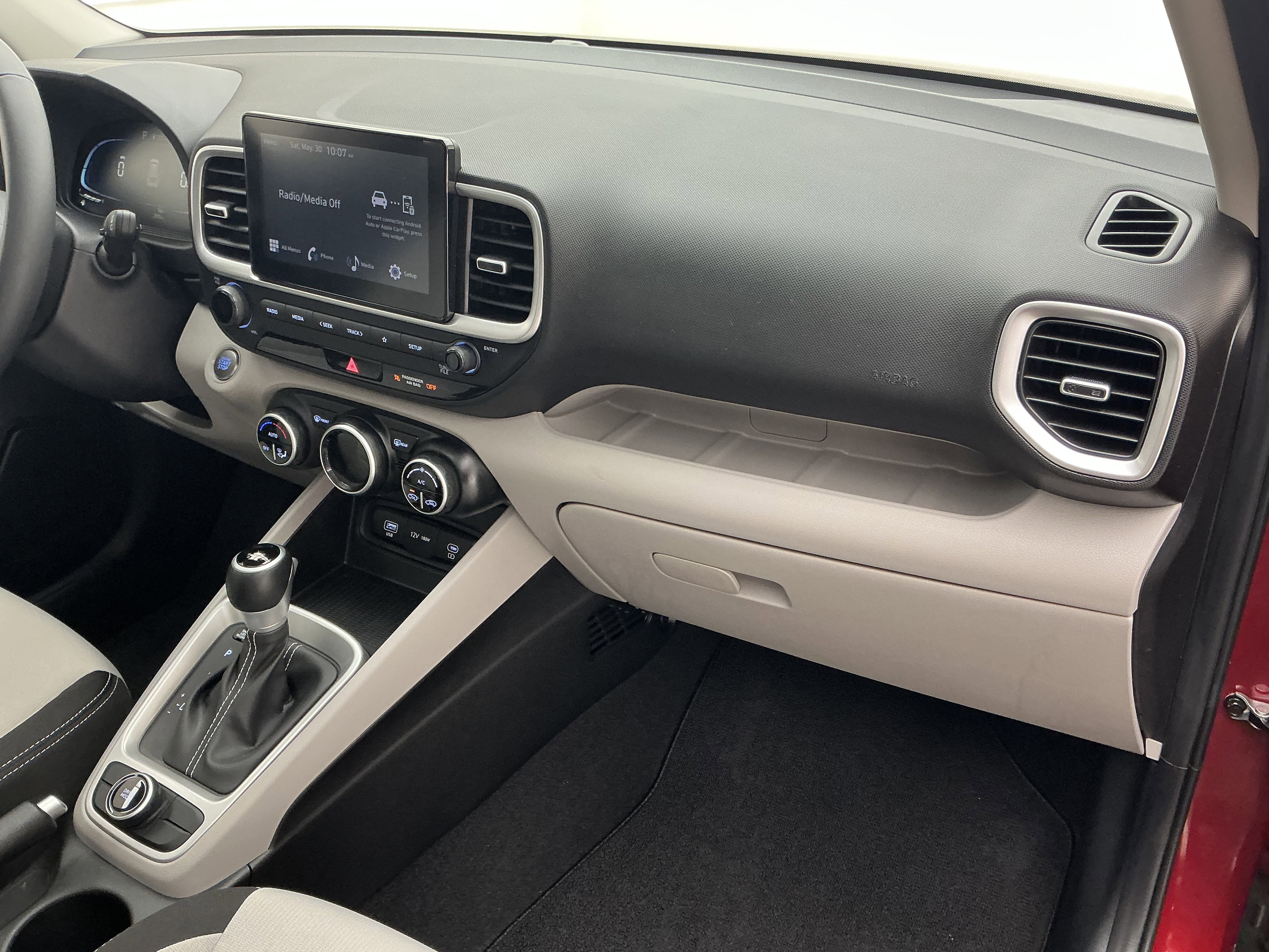 2025 Hyundai Venue SEL - Photo 24
