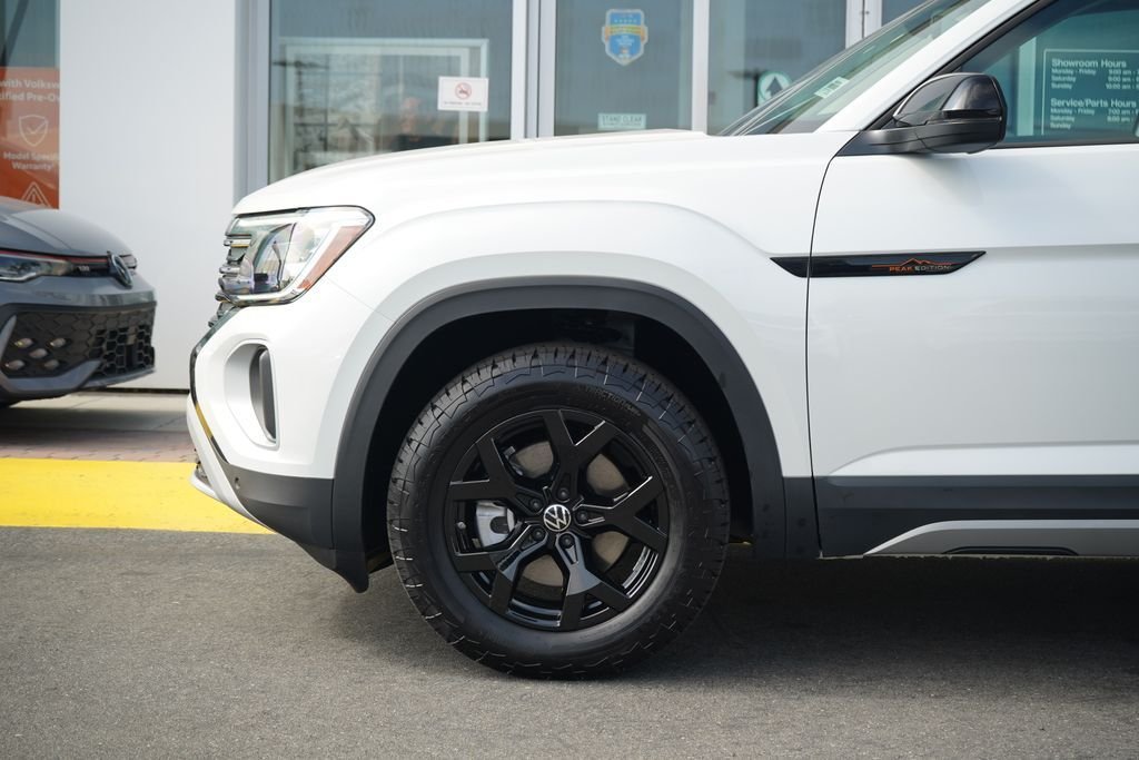 New 2026 Opal White Pearl Volkswagen Peak Edition image 2