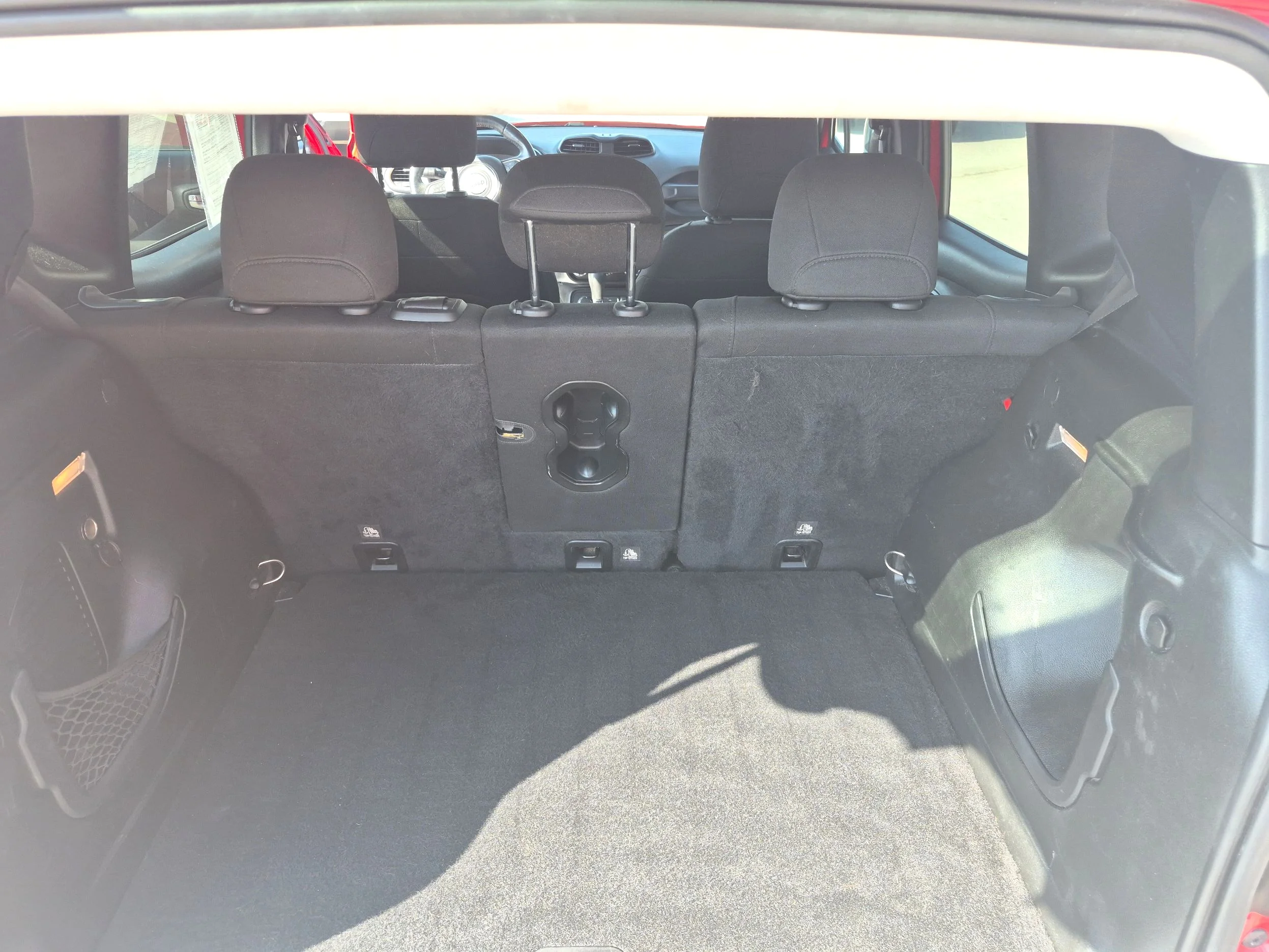 Used 2016 RED Jeep Latitude image 11