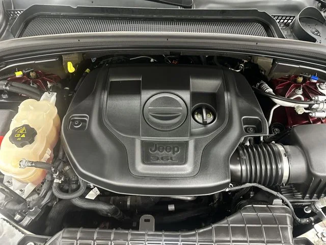 Used 2022 Red Jeep Overland image 19