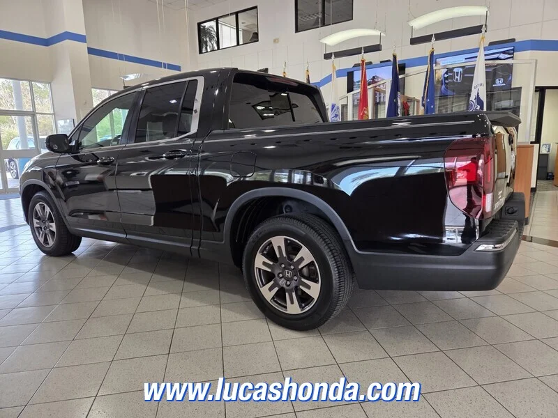 Used 2019 Black Honda RTL-T 2WD image 6