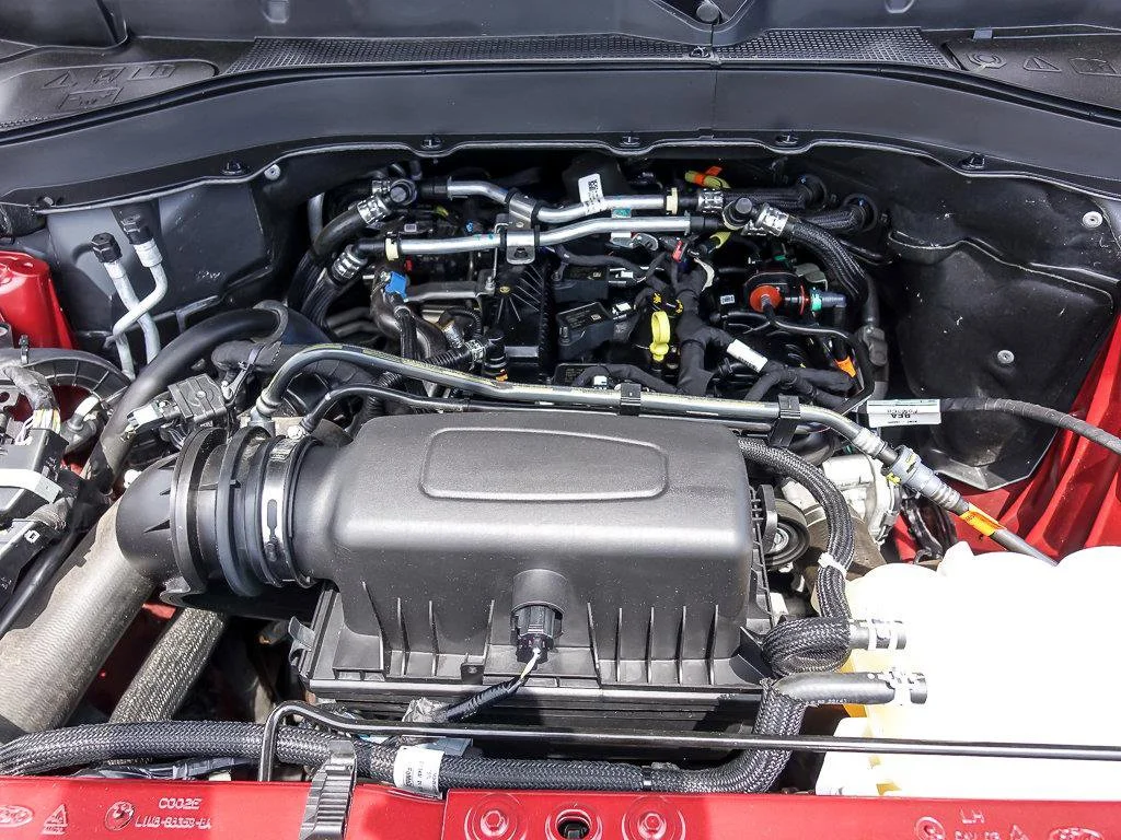 Used 2023 Red Metallic Ford XLT image 35