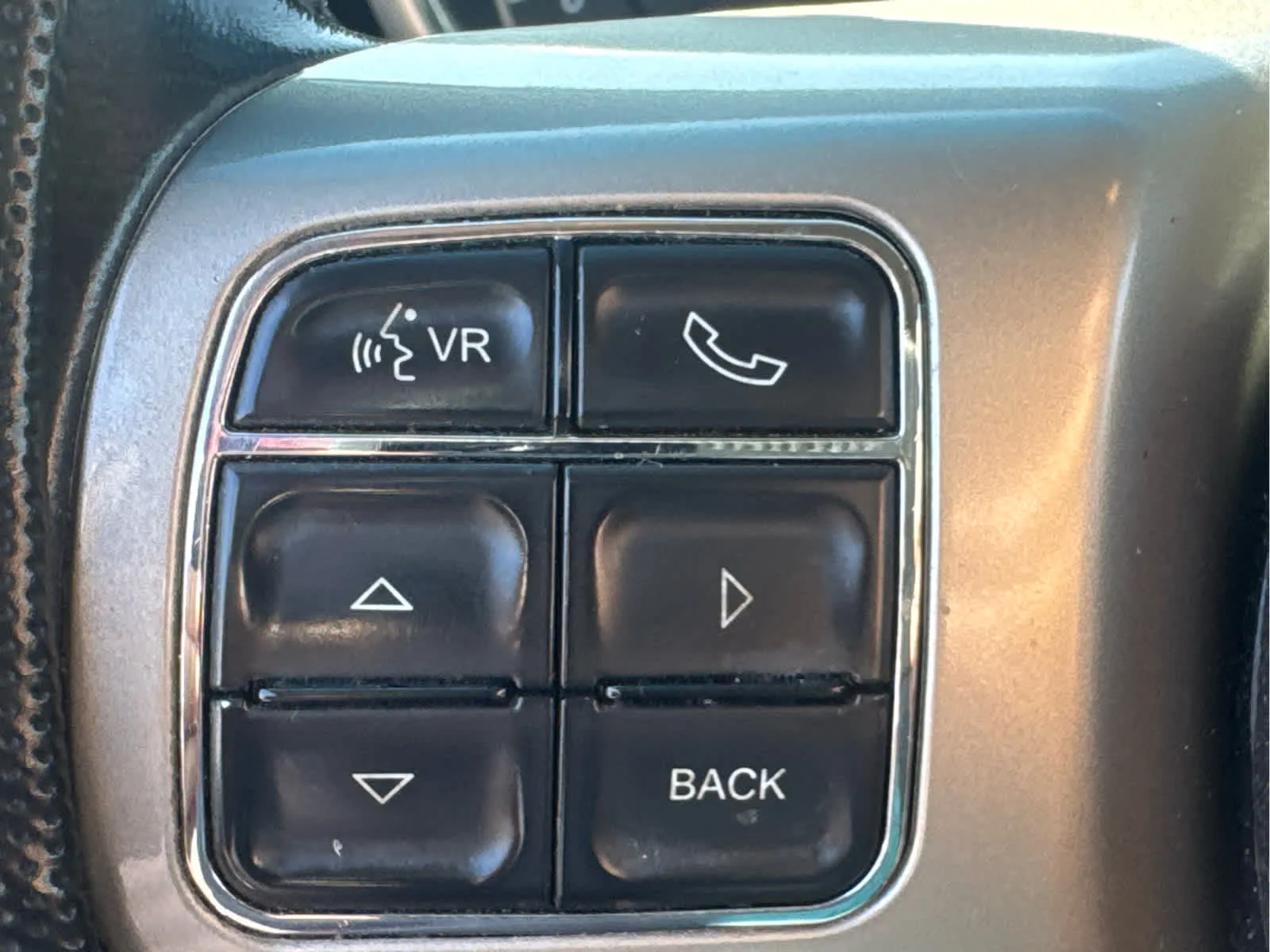 Used 2012 Mineral Gray Metallic Jeep Laredo image 12
