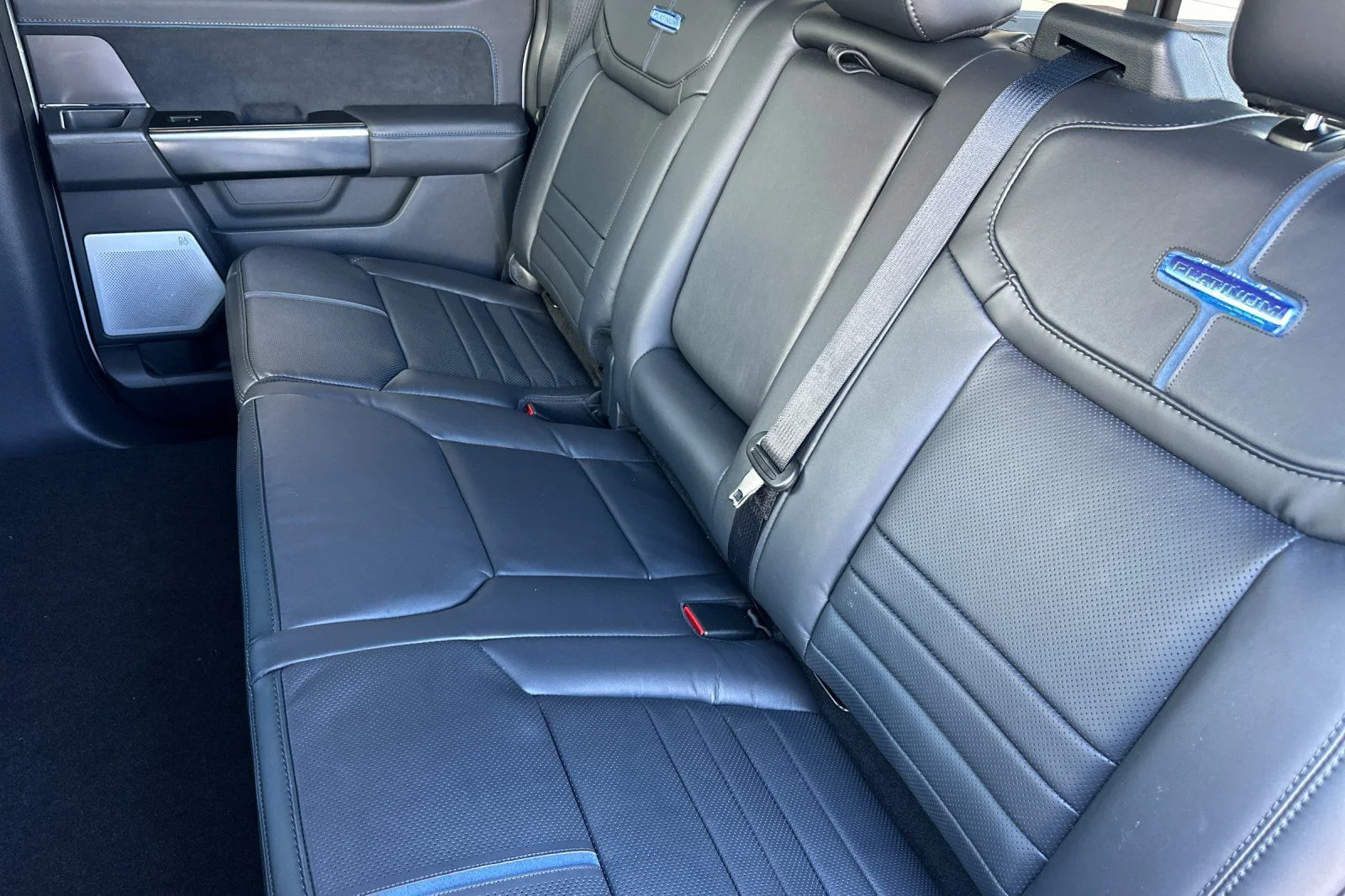 New 2025 Star White Metallic Tri-Coat Ford Platinum® image 8