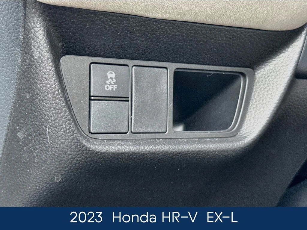 Used 2023  Honda EX-L image 22