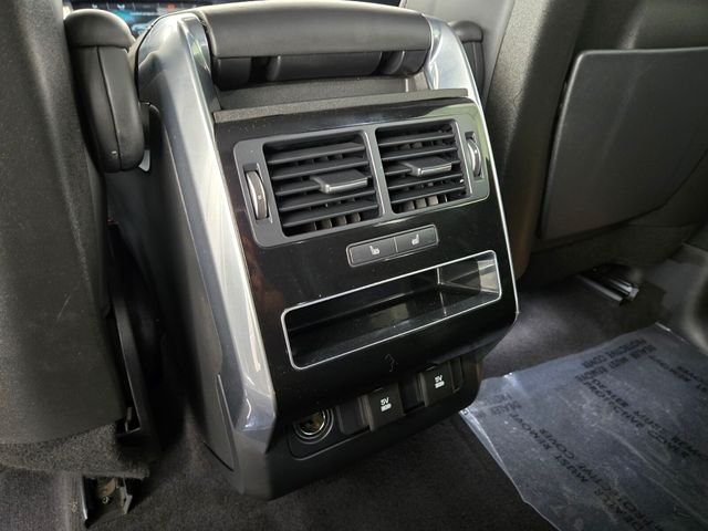 Used 2020 Gray Land Rover HSE Dynamic image 13