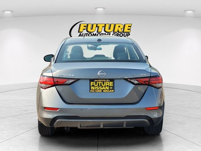 Used 2024 Gray Nissan SV image 8