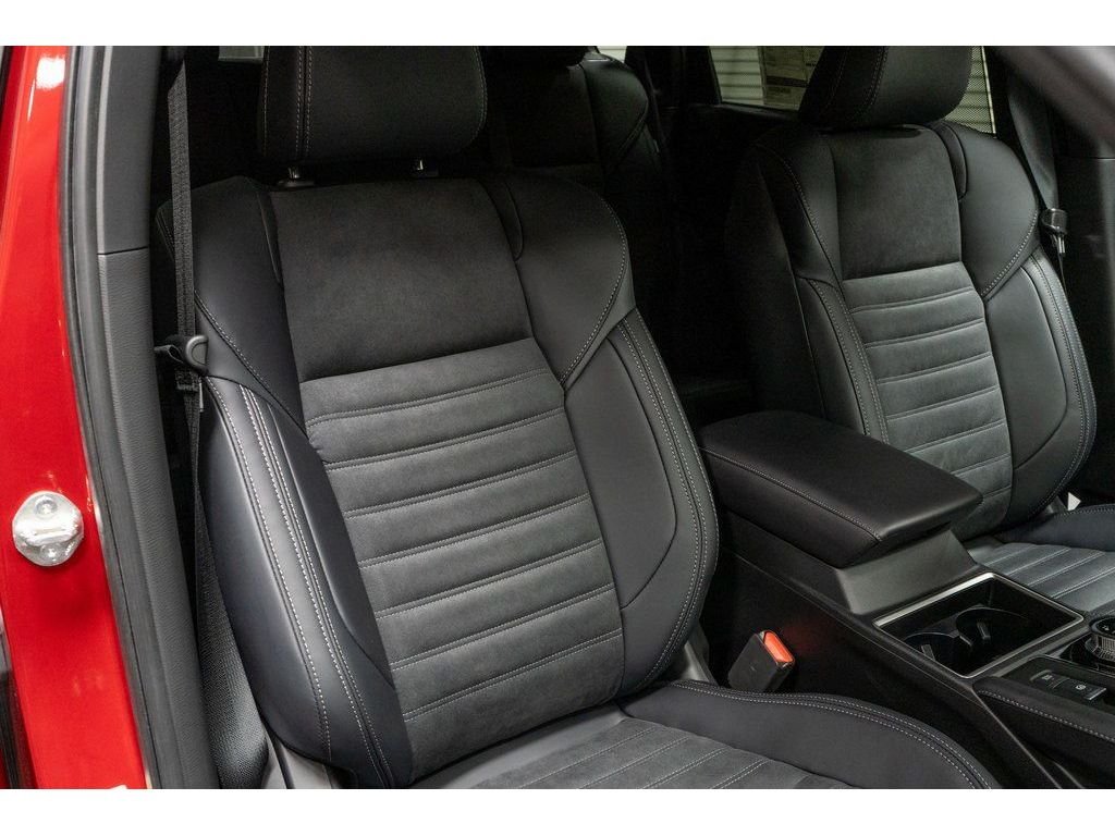2025 Mitsubishi Outlander Plug-in Hybrid SE - Photo 19