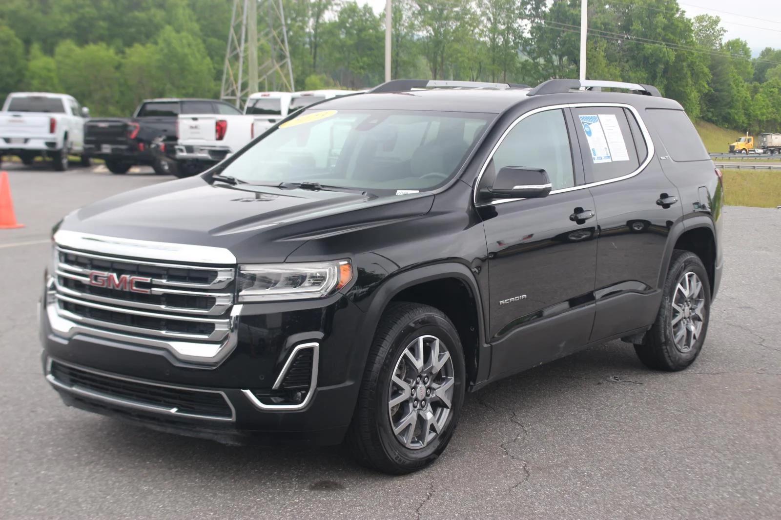 Used 2023 Ebony Twilight Metallic GMC SLT image 3