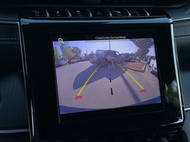 Used 2025 Black Jeep Laredo image 23