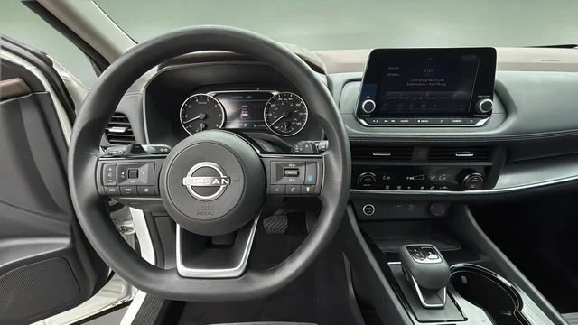 Used 2023 White Nissan SV FWD image 10