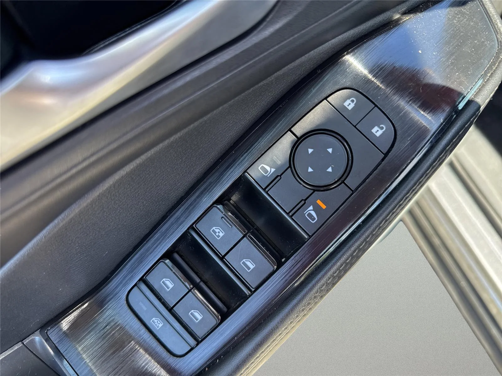 Used 2024 Gun Metallic Nissan SV image 18