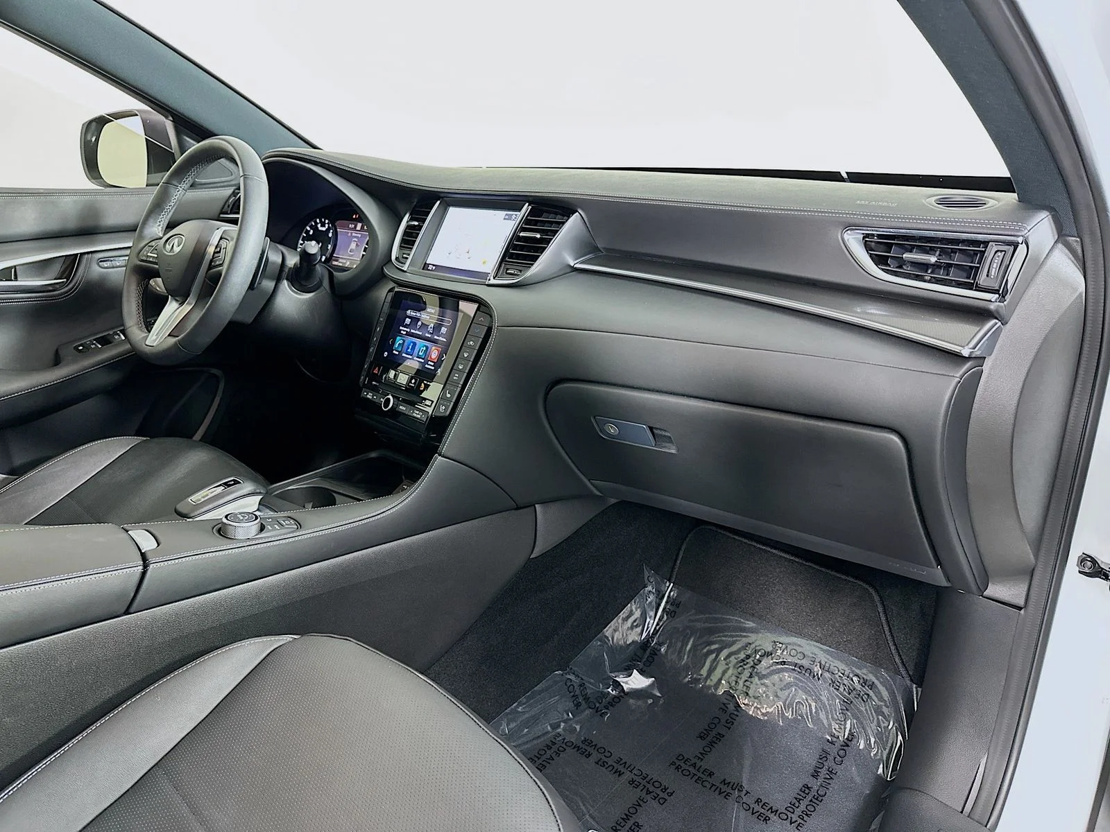 2025 INFINITI QX55 Essential - Photo 31