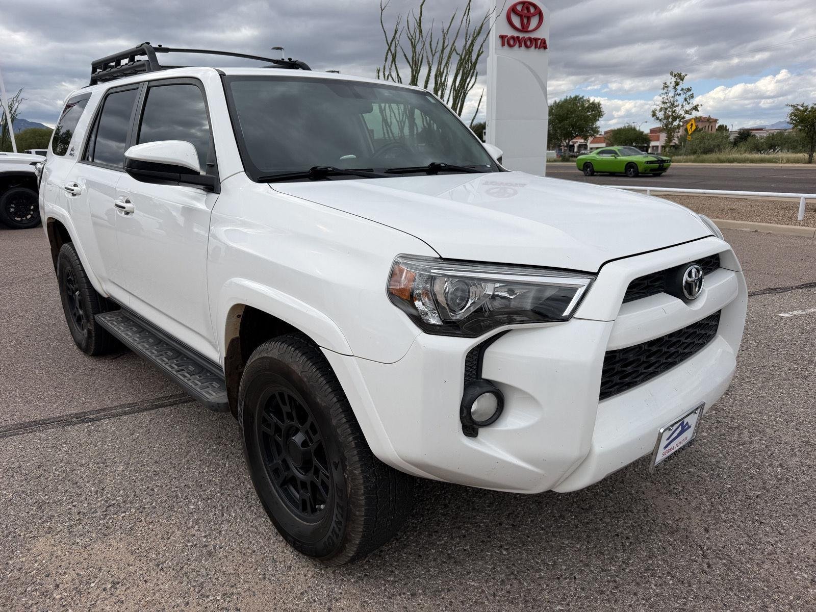 Used 2017 Super White Toyota SR5 image 7
