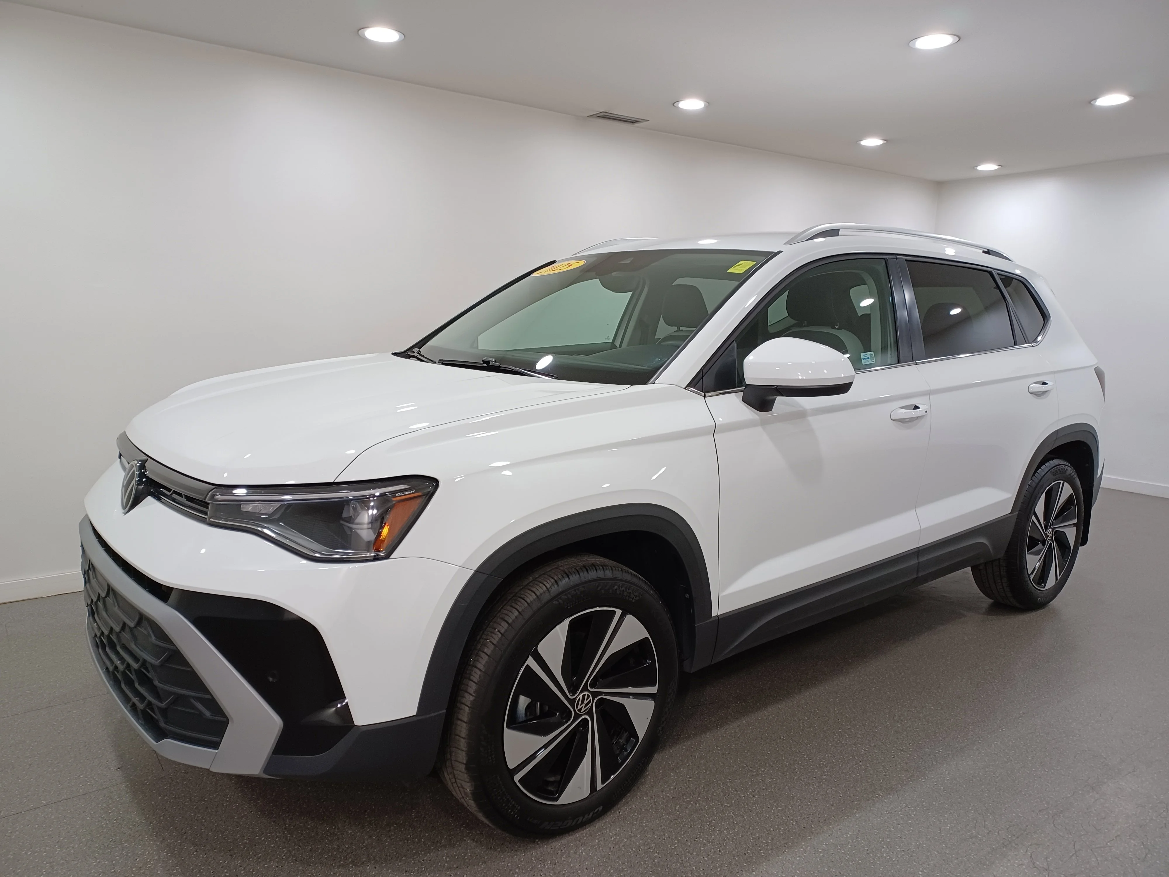 Certified Used 2025 Pure White Volkswagen Comfortline 4Motion*Adaptive Cruise | Remote Start | Htd Seats | Htd Wheel | Blind Spot Detection image 2