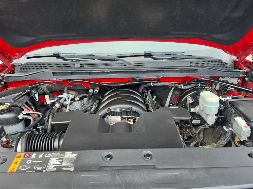 Used 2018 CARDINAL RED GMC SLT image 9