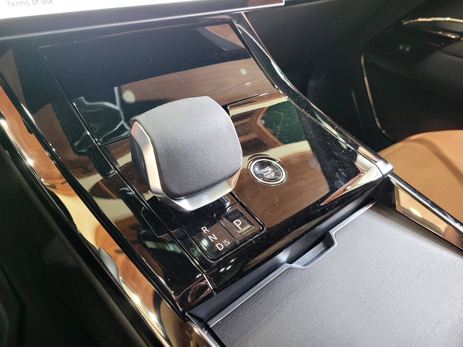 New 2026 British Racing Green Land Rover Autobiography image 21