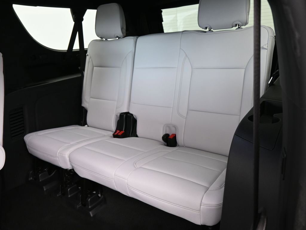 2025 Chevrolet Suburban Premier - Photo 36