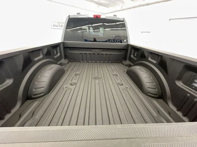 New 2026 Glacier Gray Metallic Tri-Coat Ford F-350® Platinum® image 24