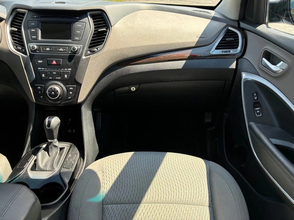 Used 2017 Silver Hyundai 2.4 Base image 13