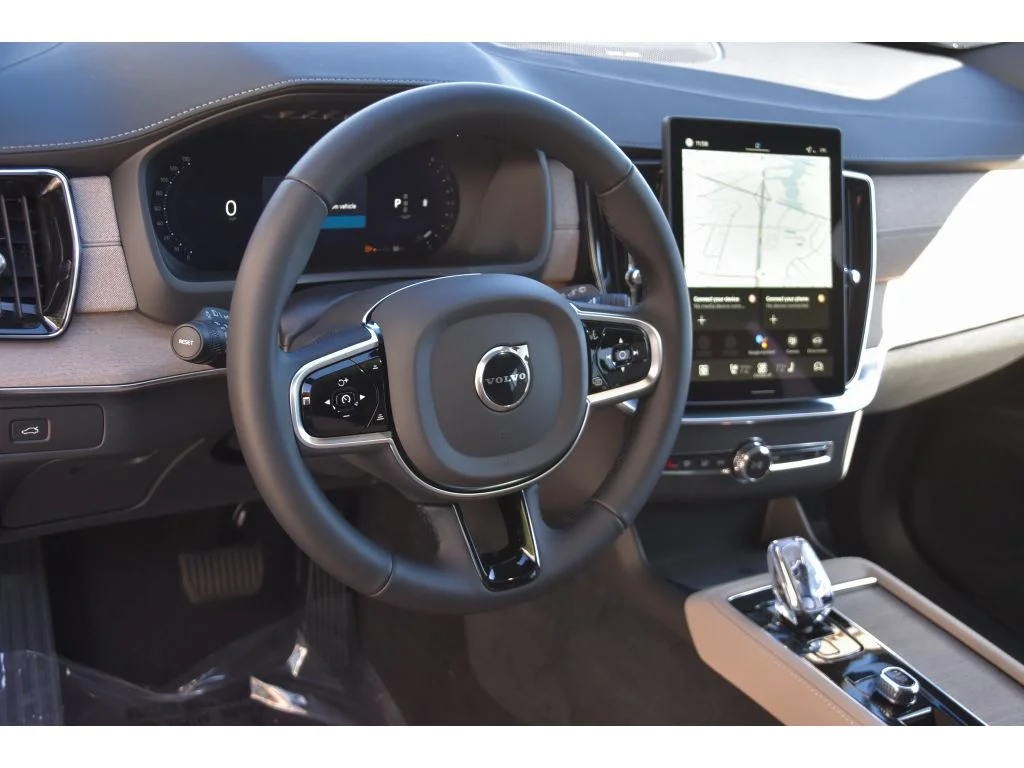 2026 Volvo XC90 Plus - Photo 12
