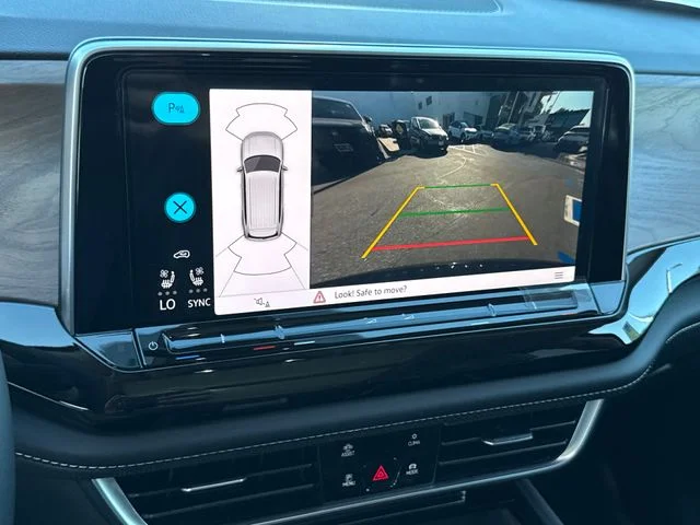 New 2026 Deep Black Pearl Volkswagen SE w/Technology image 41
