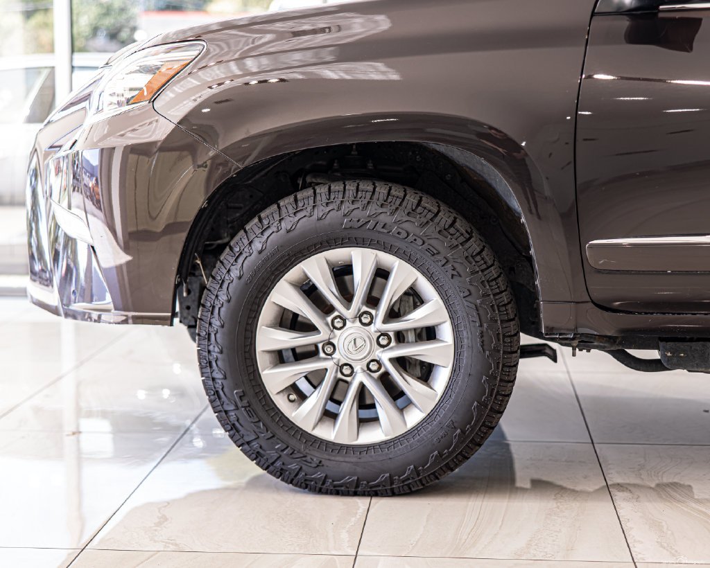 Used 2018 Red Lexus 460 image 8