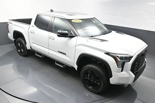 Used 2024  Toyota  image 39