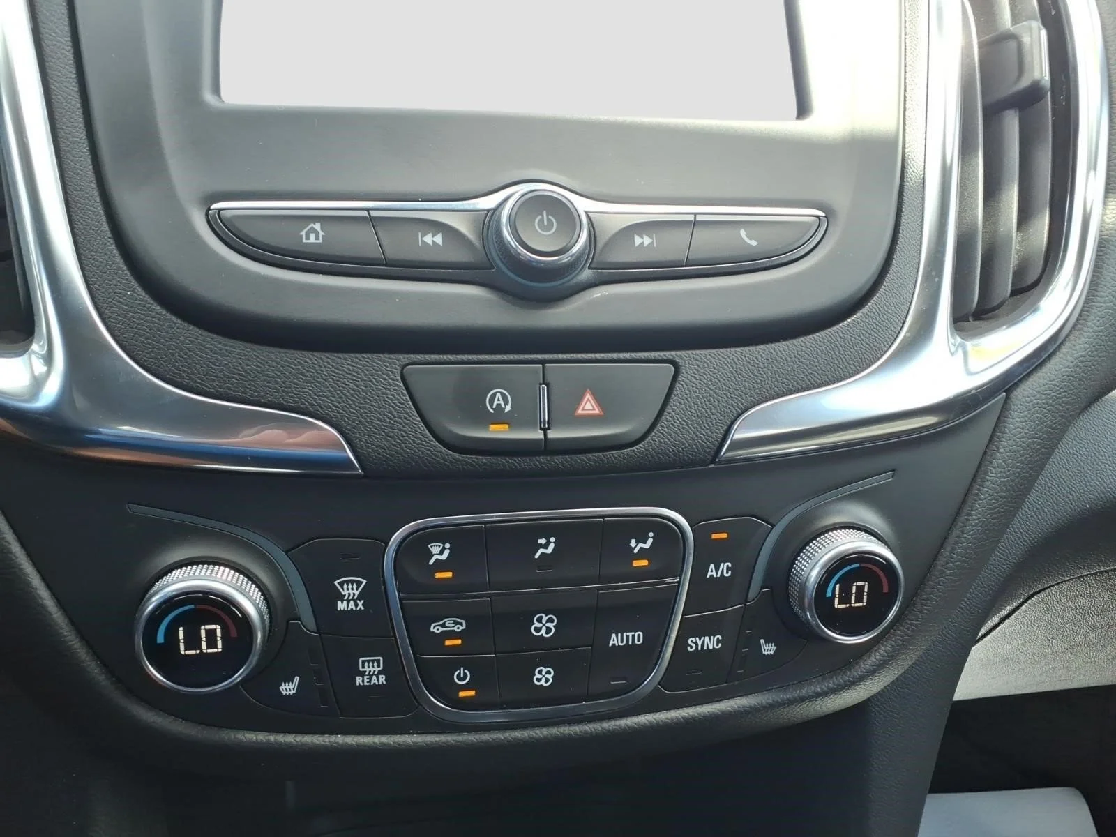Used 2024 Mosaic Black Metallic Gb8 Chevrolet LT image 19