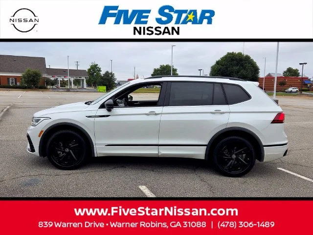 Used 2024 White Volkswagen 2.0T SE R-Line Black image 4